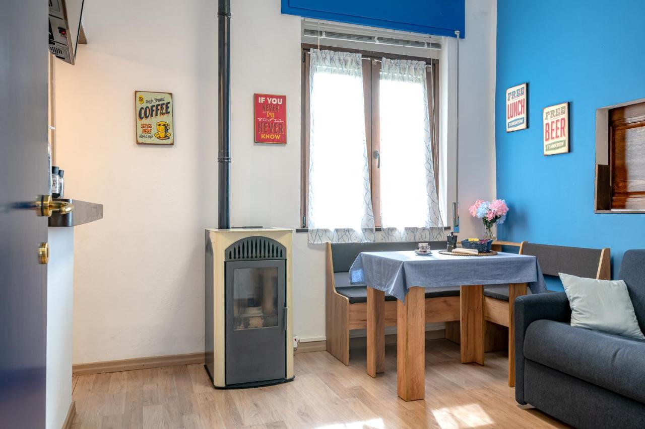 Bilocale Blue Relax Appartement Erba Buitenkant foto